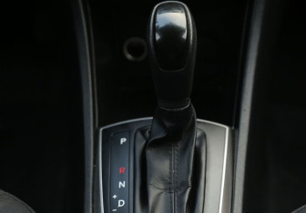 Подержанный автомобиль Hyundai Solaris Hatchback 2015 года (13 фото)