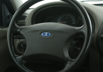 Подержанный автомобиль LADA (ВАЗ) Kalina Hatchback 2009 года (16 фото)