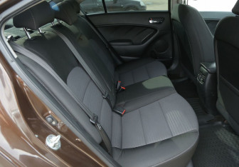 Подержанный автомобиль Kia Cerato Sedan 2018 года (11 фото)