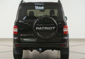 Подержанный автомобиль УАЗ Patriot 2021 года (3 фото)