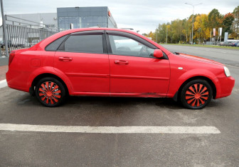 Подержанный автомобиль Chevrolet Lacetti Sedan 2007 года (7 фото)