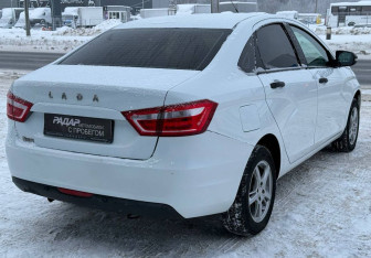 Подержанный автомобиль LADA (ВАЗ) Vesta Sedan 2017 года (7 фото)
