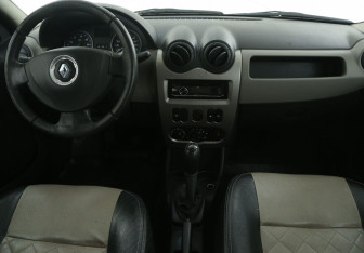 Подержанный автомобиль Renault Logan Sedan 2012 года (12 фото)