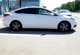 Подержанный автомобиль Hyundai i40 Sedan 2015 года (7 фото)