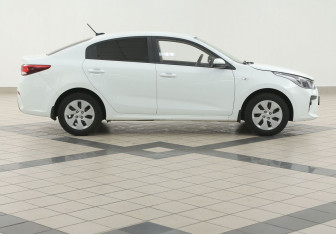 Подержанный автомобиль Kia Rio Sedan 2018 года (5 фото)