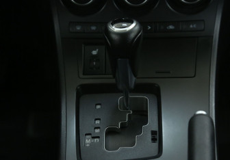 Подержанный автомобиль Mazda 3 Sedan 2012 года (15 фото)