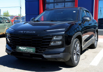 Подержанный автомобиль Jetour Dashing 2023 года (3 фото)