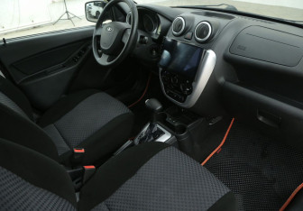 Подержанный автомобиль LADA (ВАЗ) Granta Sedan 2013 года (9 фото)