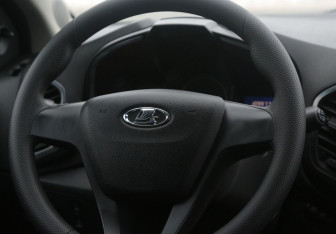 Подержанный автомобиль LADA (ВАЗ) XRAY 2018 года (16 фото)