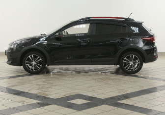 Подержанный автомобиль Kia Rio Hatchback 2020 года (7 фото)
