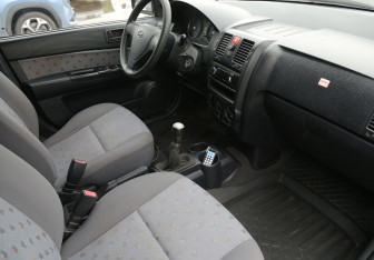 Подержанный автомобиль Hyundai Getz 2004 года (9 фото)