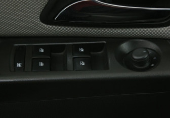 Подержанный автомобиль Chevrolet Cruze Hatchback 2012 года (17 фото)