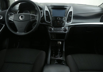 Подержанный автомобиль SsangYong Actyon 2014 года (12 фото)