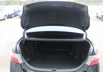 Подержанный автомобиль Toyota Camry Sedan 2008 года (15 фото)