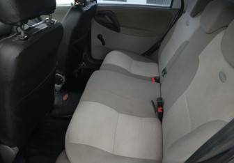 Подержанный автомобиль LADA (ВАЗ) Kalina Hatchback 2012 года (11 фото)