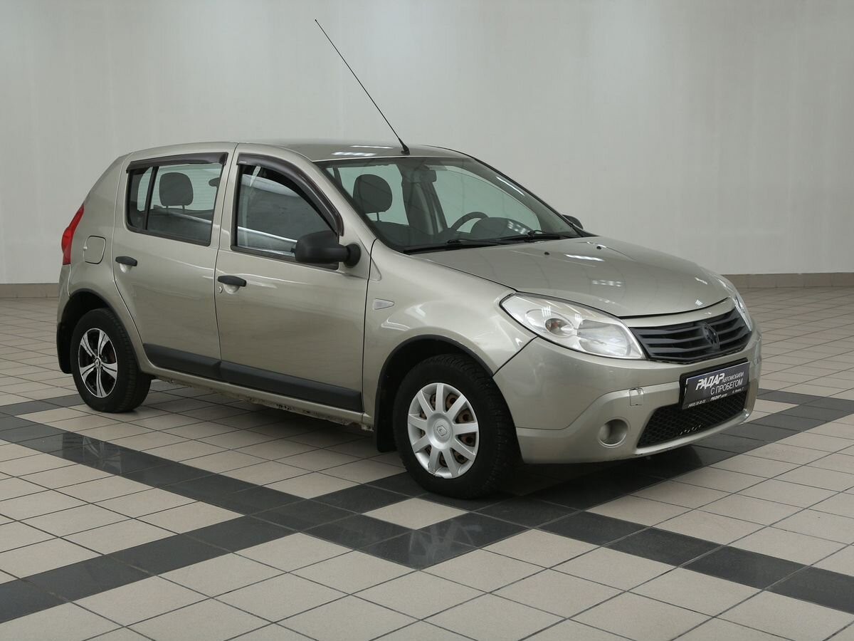 Renault Sandero 2010